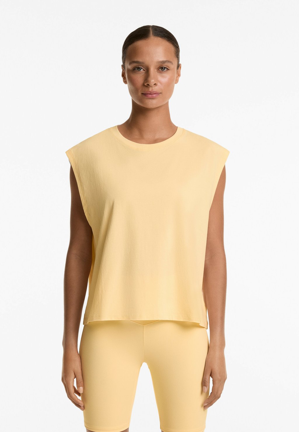 

Базовая футболка SLEEVELESS SEAMLESS OYSHO, желтый