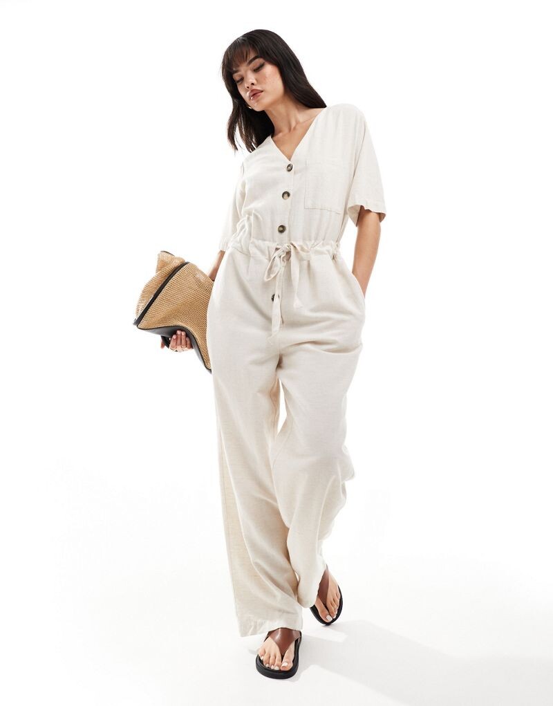 

Кремовый комбинезон с короткими рукавами и завязкой на талии Vero Moda Aware