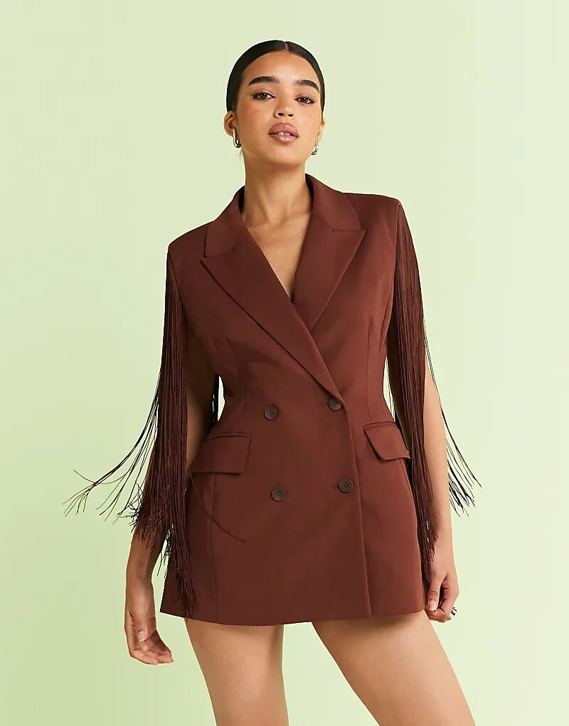 

Строгий блейзер ASOS DESIGN без рукавов, с формованными бедрами и бахромой шоколадного цвета
