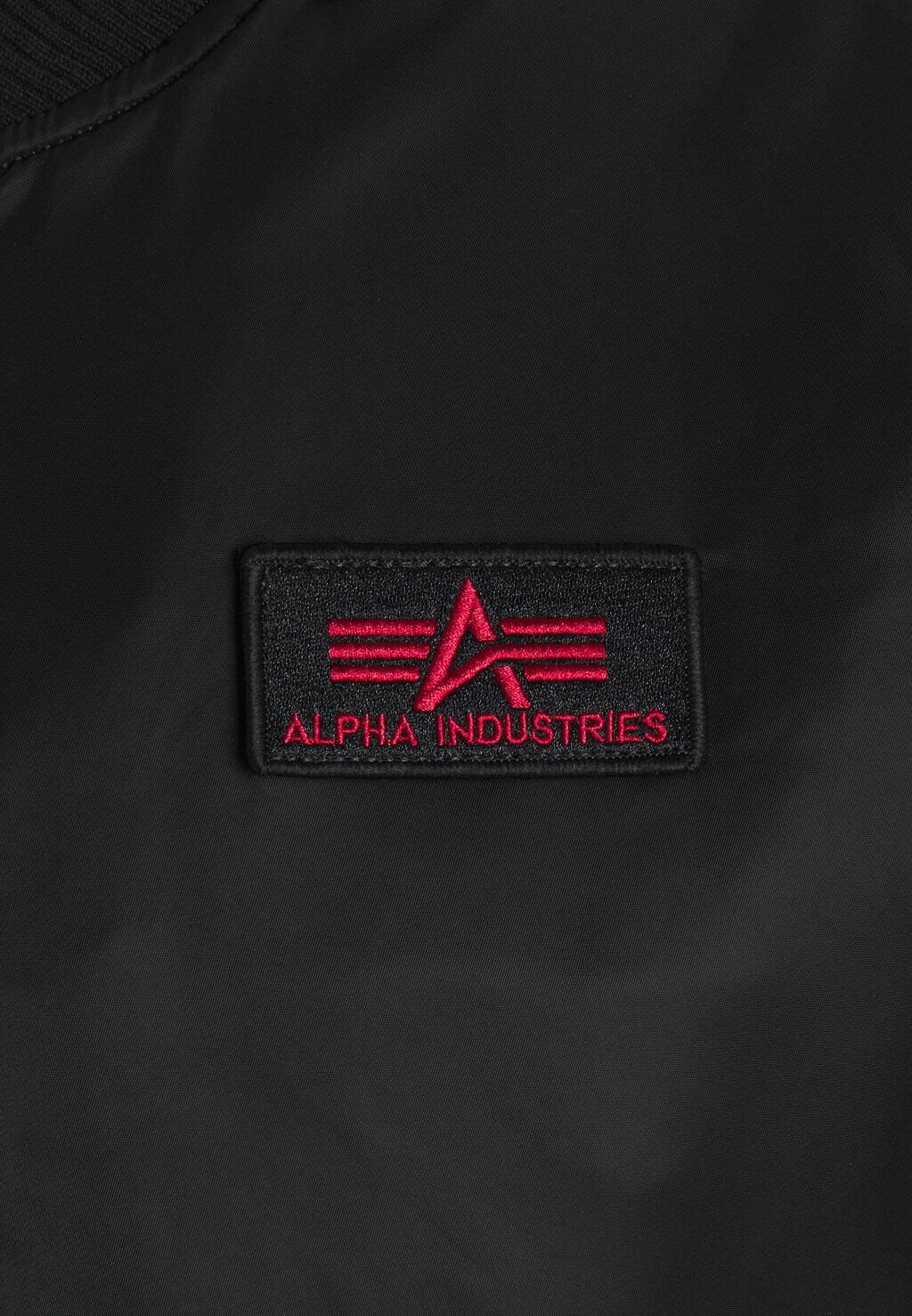 

Межсезонная куртка Alpha Industries, черный