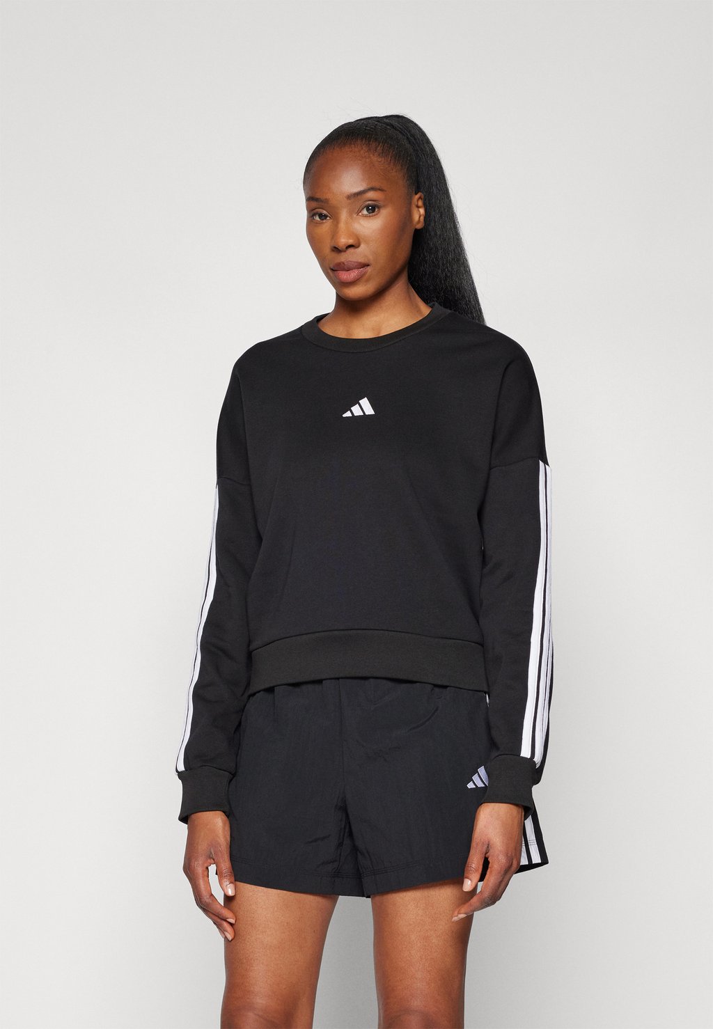 

Толстовка ESSENTIALS STRIPES adidas Sportswear, черный