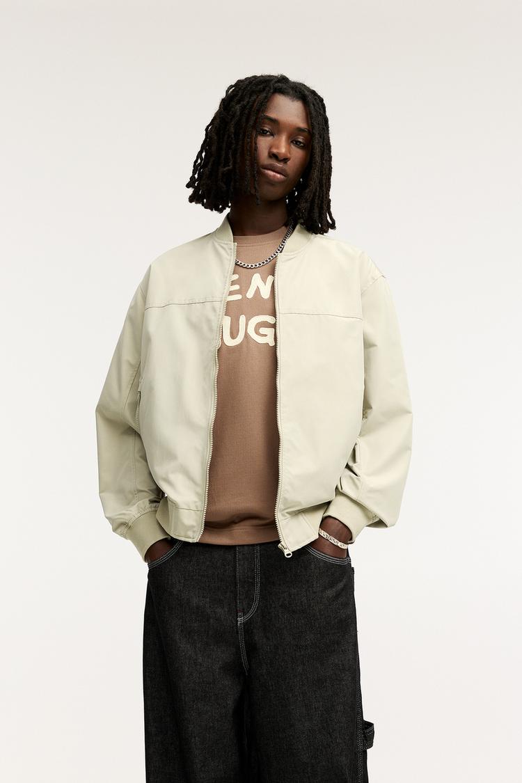 

Легкая куртка-бомбер Pull And Bear, бежевый