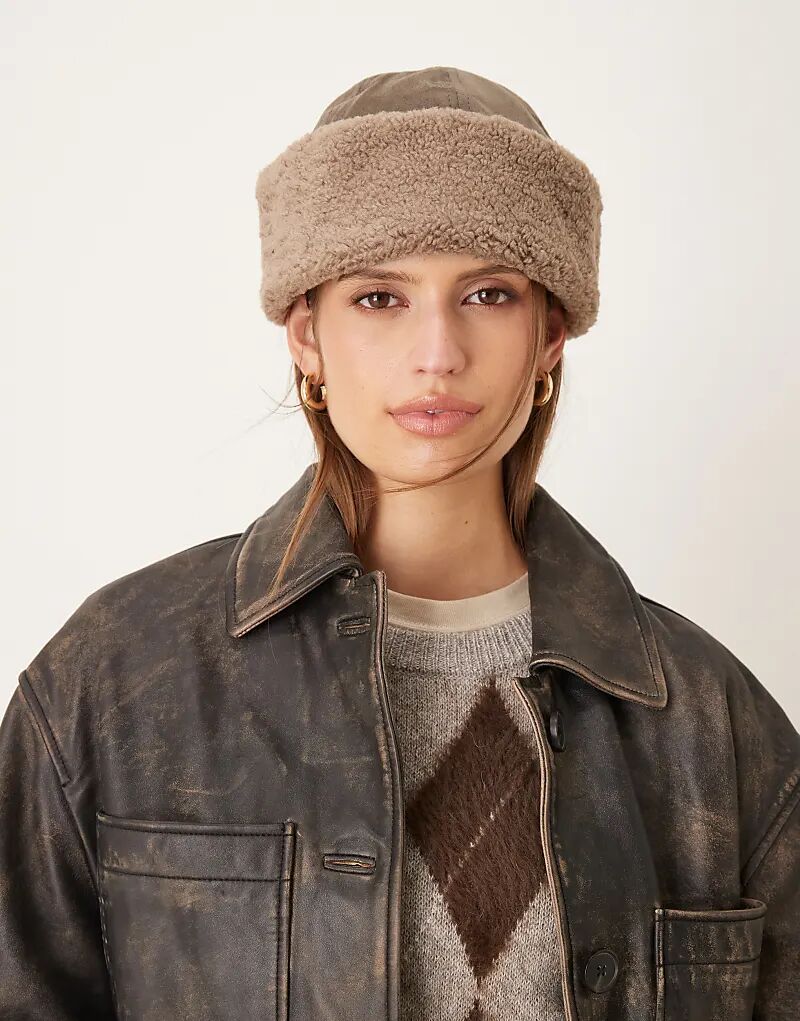 

Шапка-бини из искусственной овчины от My Accessories темно-серого цвета