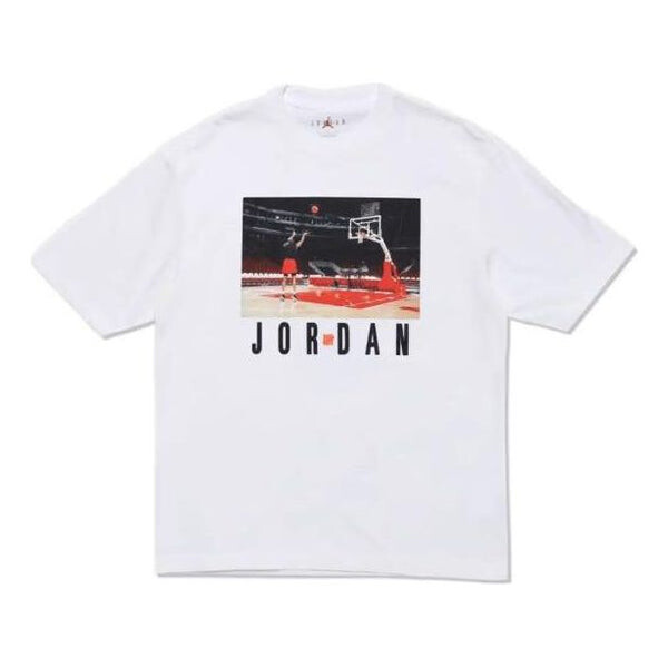 

Футболка Air Jordan Free Throw Tee x UNDEFEATED, белый