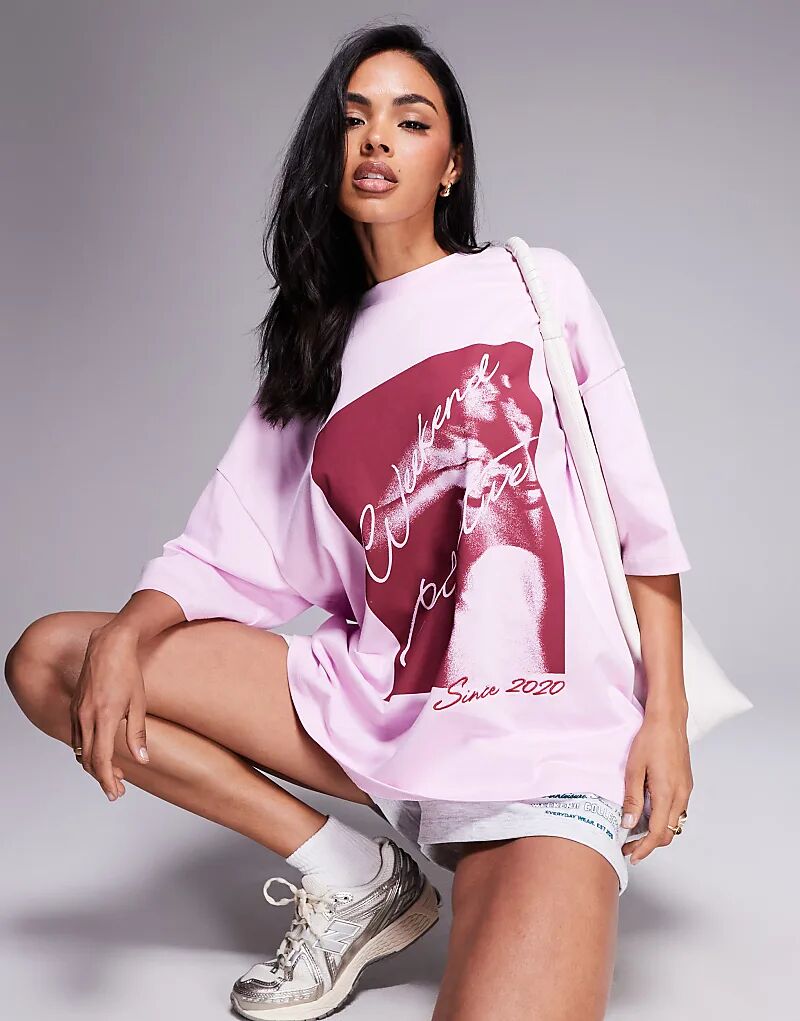

Футболка Weekend Collective оверсайз с фотопринтом в тускло-розовом цвете Asos Weekend Collective