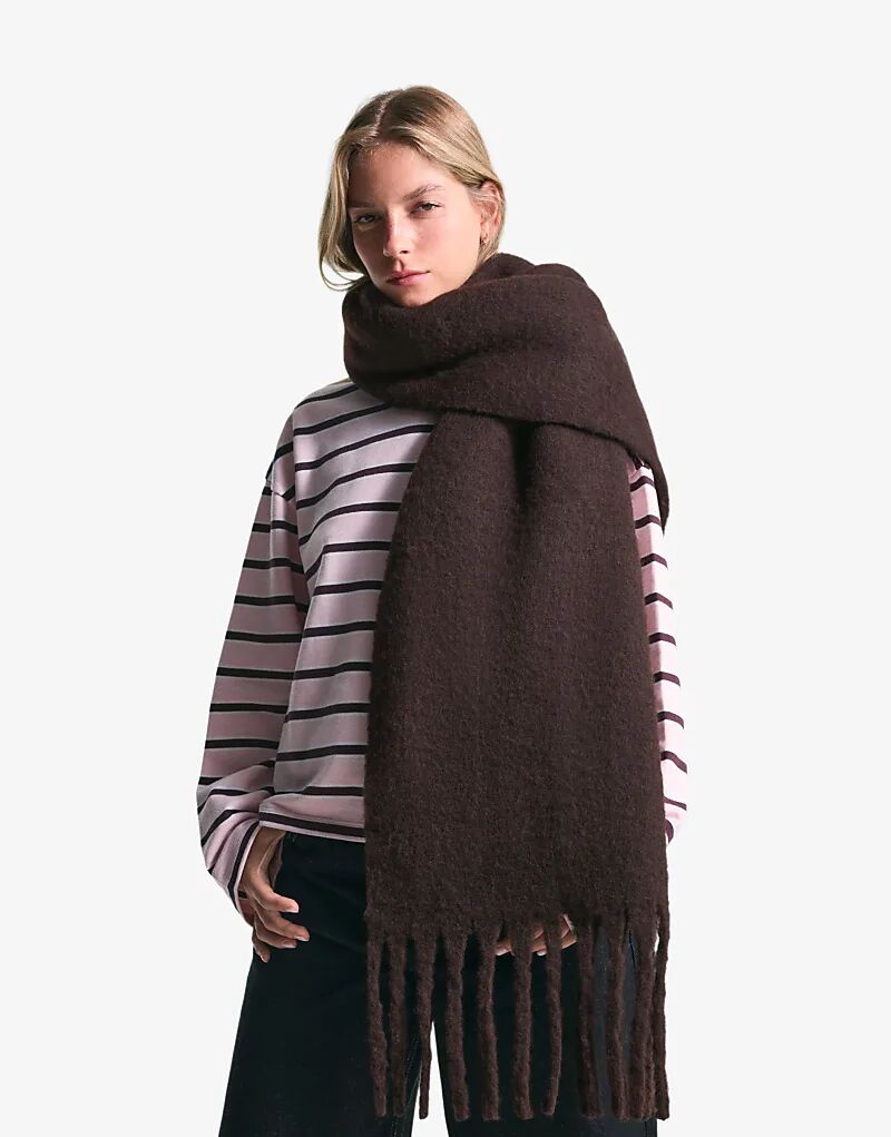 

Одеяло-шарф Bershka коричневого цвета