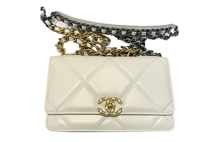 

CHANEL Сумка-цепочка из овчины 19BagWOC, женская, через плечо, белая