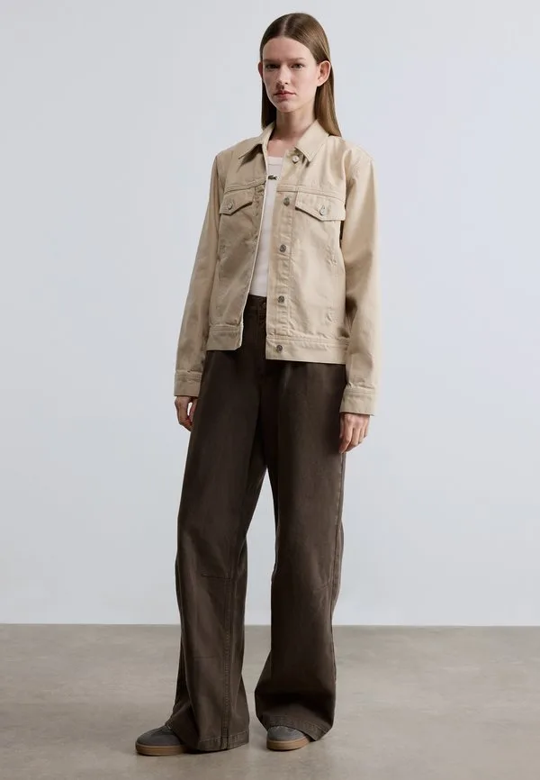 Куртка джинсовая Lacoste Lionne, классическая, синяя — фото 2