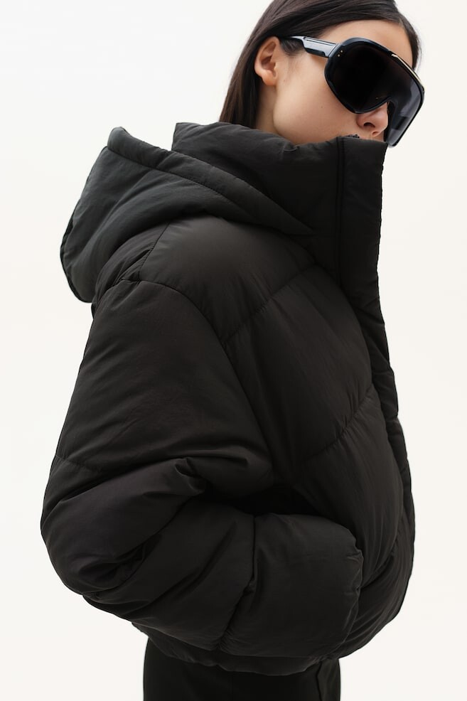

Пуховик с капюшоном H&M, черный