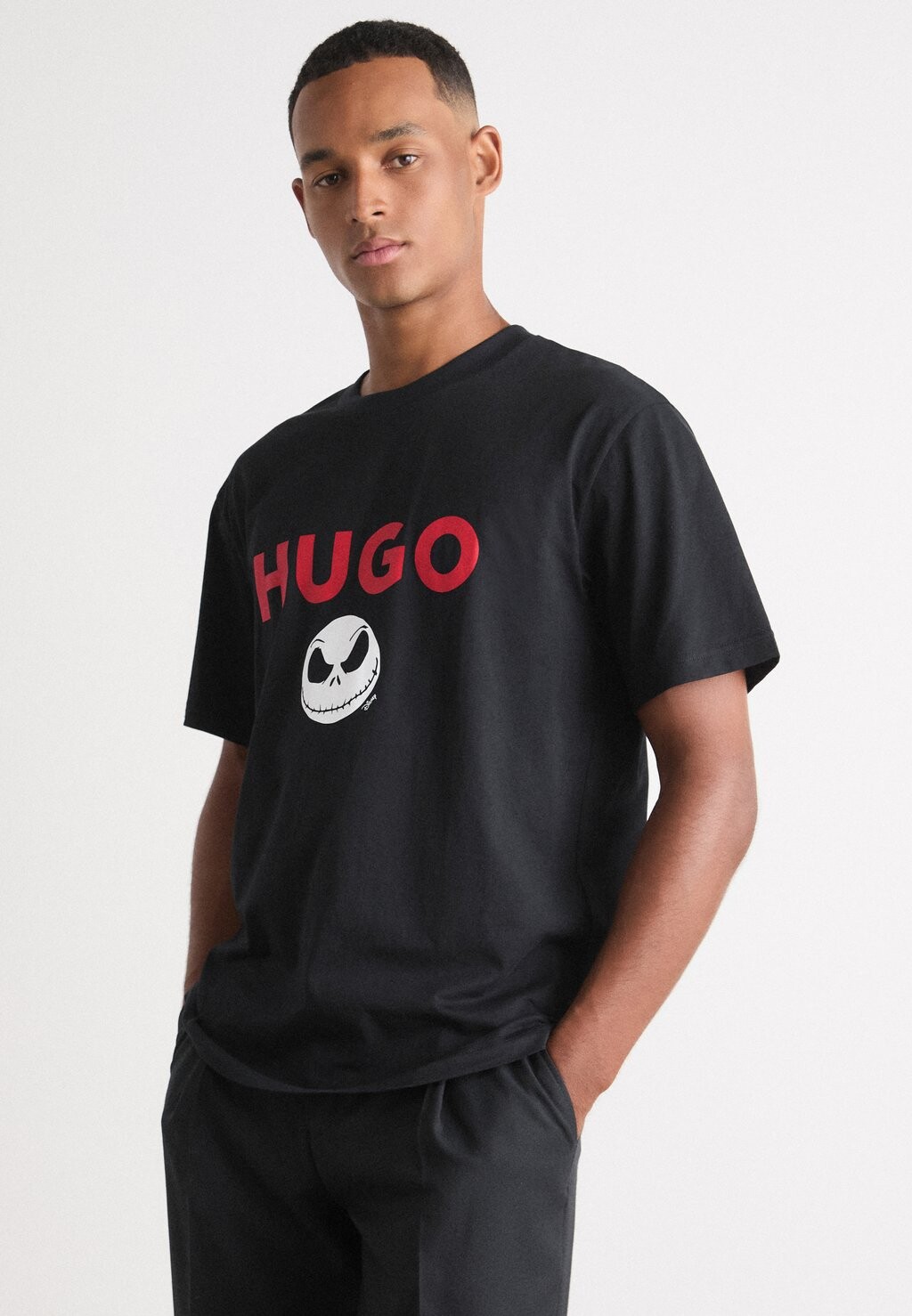 

Футболка с принтом DIGHTMARE HUGO, черный
