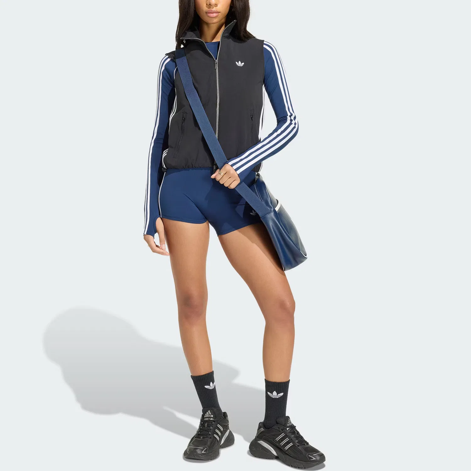 Жилет треккинговый Adidas Originals ADILENIUM 5.0 TRACK TOP черный — фото 4
