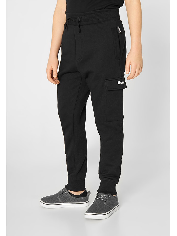 

Bench Черные спортивные штаны "Фарго"