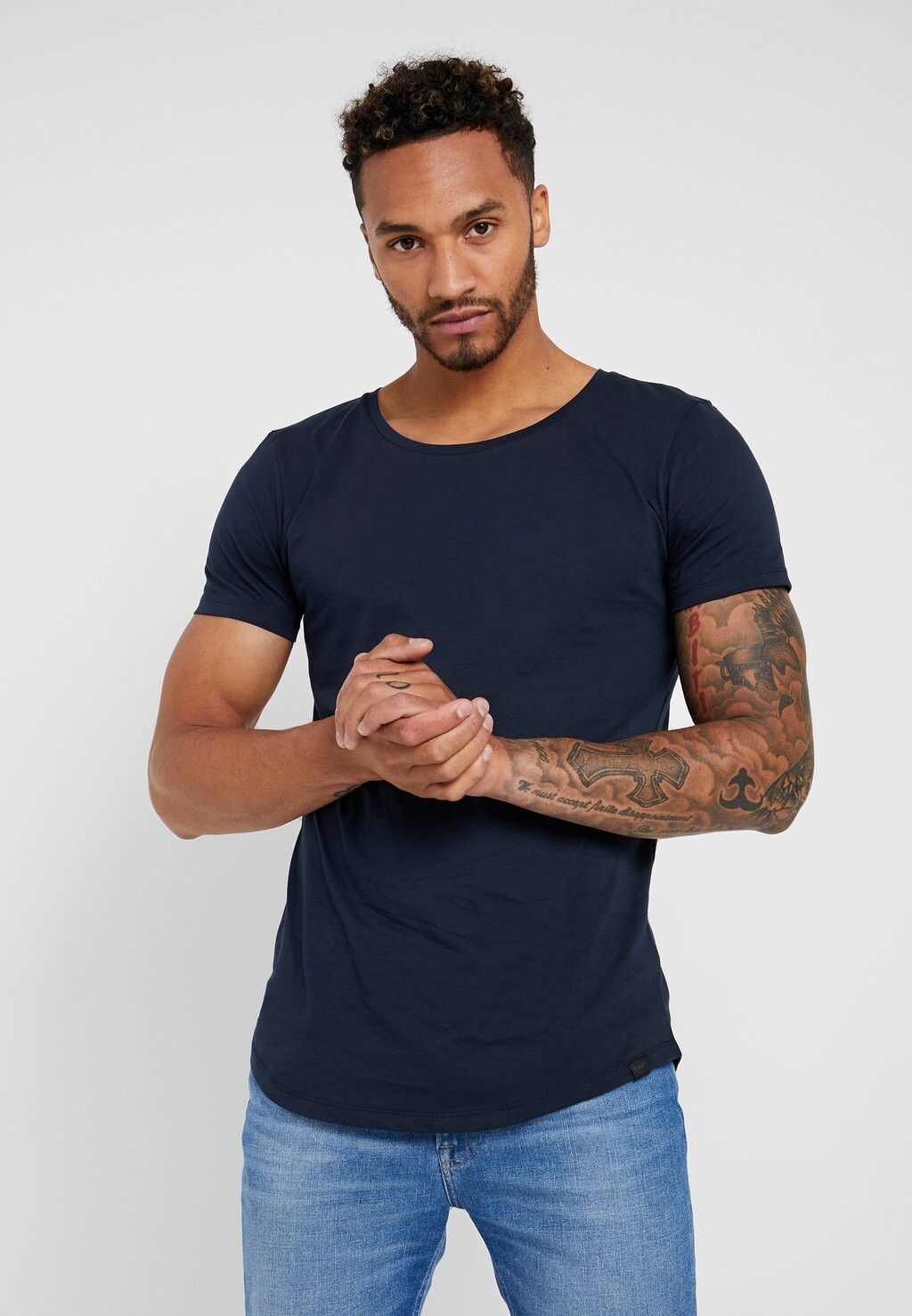 

Базовая футболка SHAPED TEE Lee, цвет sky captain