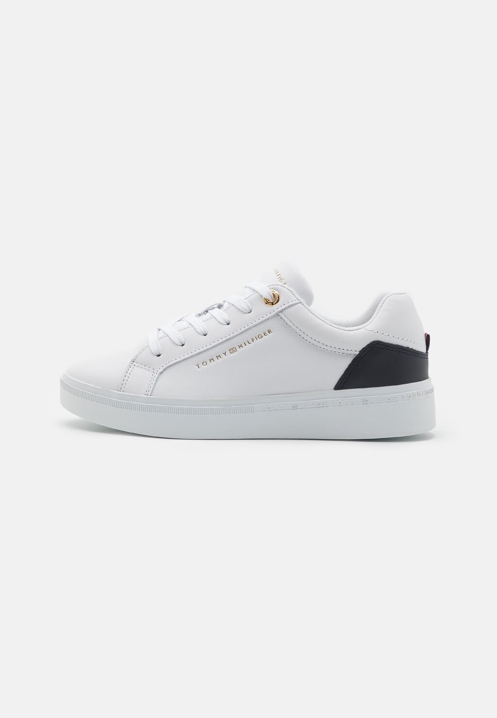 

Кроссовки Tommy Hilfiger EVATED ESSENTIAL COURT, белый