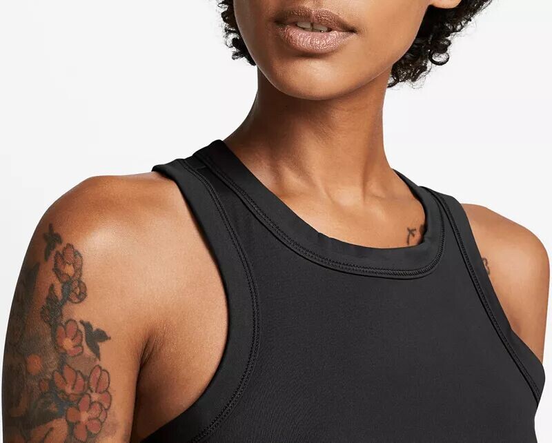 Женская укороченная майка Nike One Fit Dri-FIT, черный — фото 3