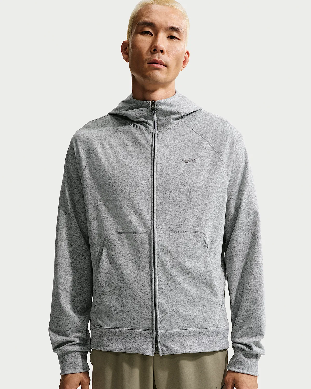 Мужская спортивная куртка Nike Primary NanoKnit Dri-FIT с защитой от ультрафиолета, Smoke Grey/Heather/Smoke Grey
