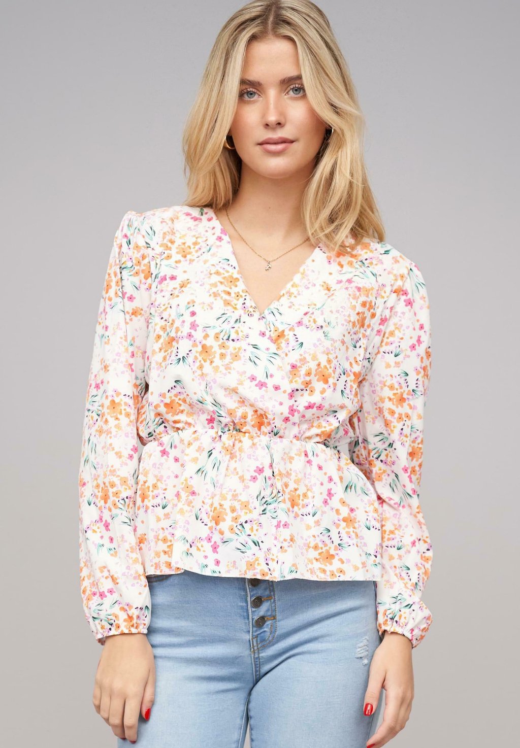 

Блуза V-NECK SCHÖSSCHEN BLUMEN PRINT IN WICKELOPTIK Cloud 5ive, белый