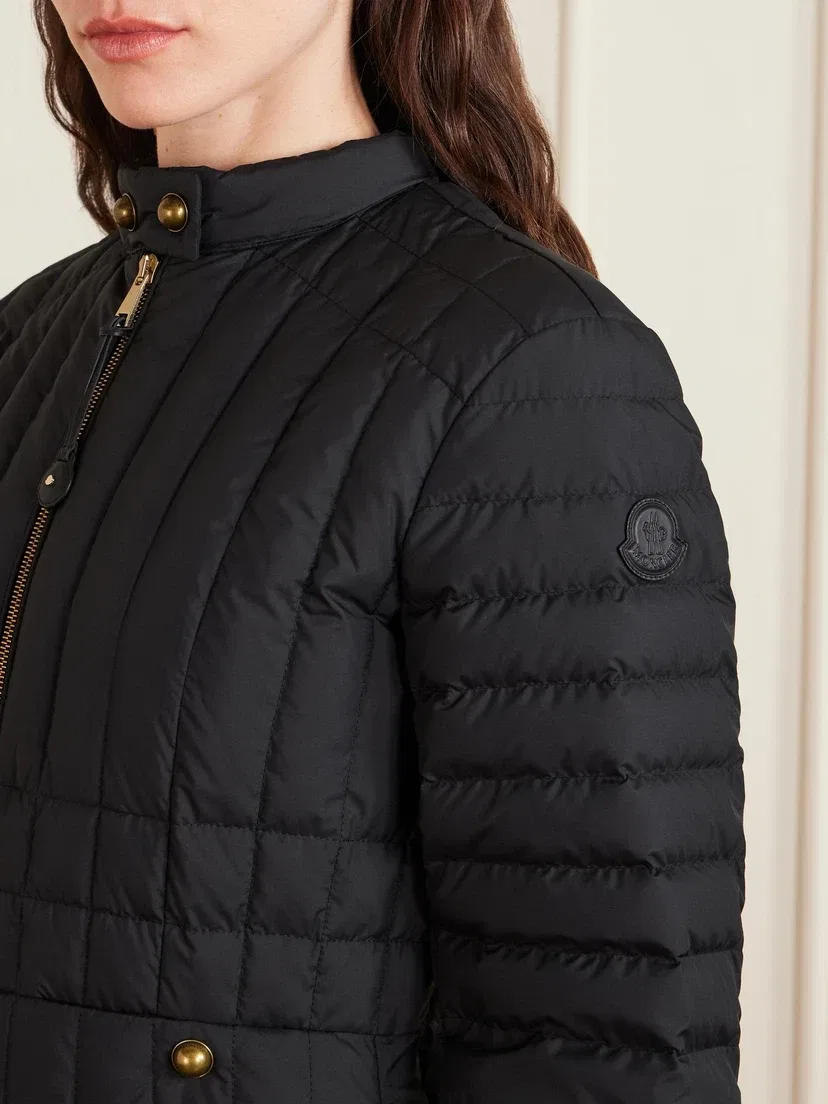 Стеганое пуховое пальто из ракушки с капюшоном и аппликацией MONCLER, черный — фото 4
