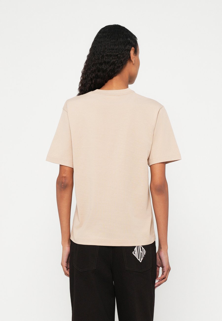 Футболка Lacoste Basic T-shirt, Lionne/Taupe, Хлопок пима, Бежевый — фото 3