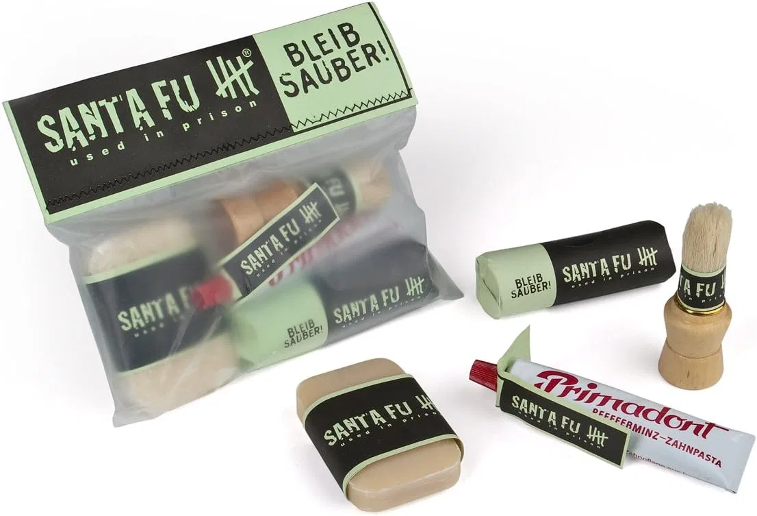 Набор для бритья «Hot goods from jail» от Santa Fu Prison Corpus Delicti, Wash Set