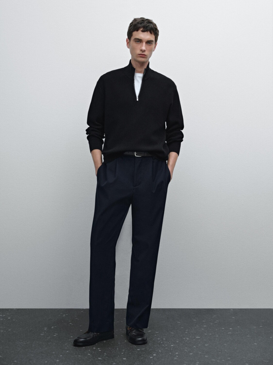 

Свитер с воротником-стойкой и застежкой-молнией Massimo Dutti, синий