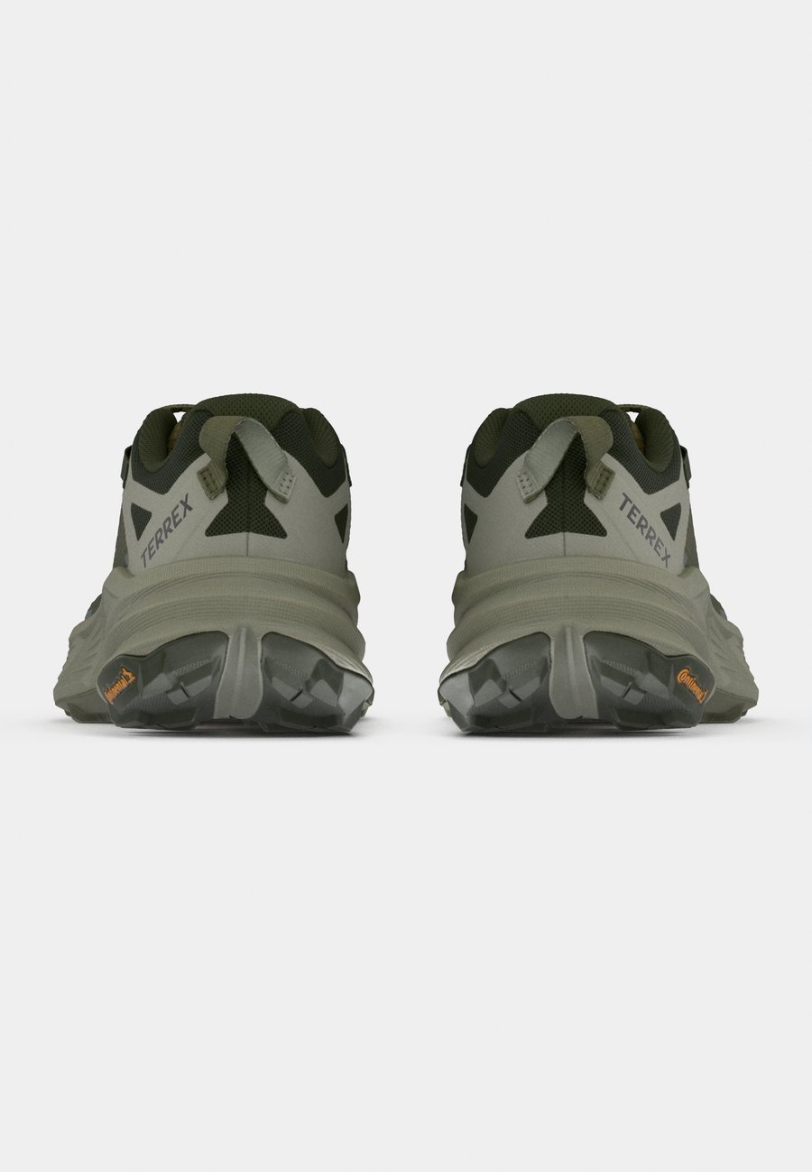 Кроссовки Adidas Terrex FREEHIKER GORE TEX SHOES, Olive Strata/Night Cargo/Silver-Coloured Pebble/Olive — фото 4