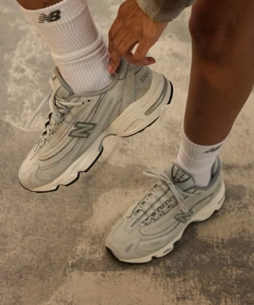 Унисекс кроссовки New Balance U1000 серые — фото 2