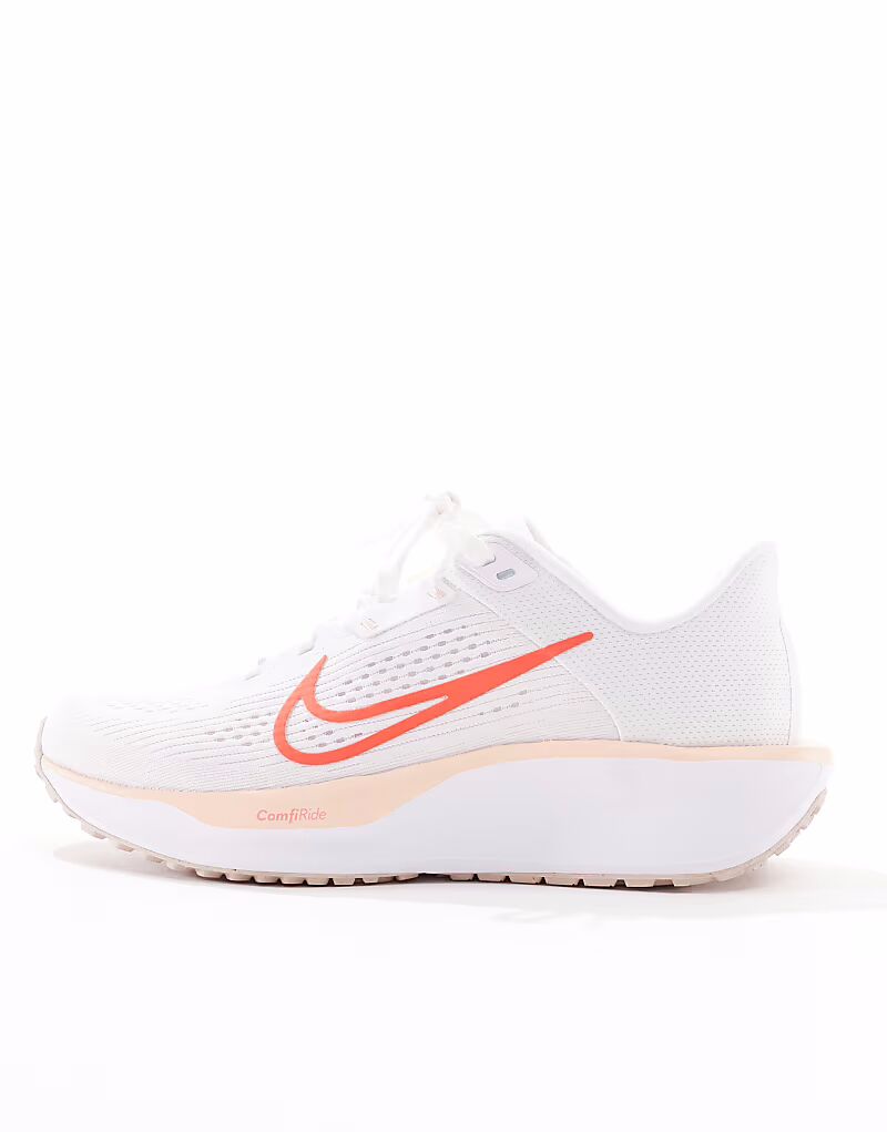 Кроссовки Nike Running Quest 6 белого и красного цветов — фото 3