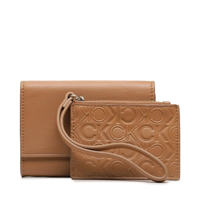 

Кошелек Calvin Klein Re-LockBifold, коричневый
