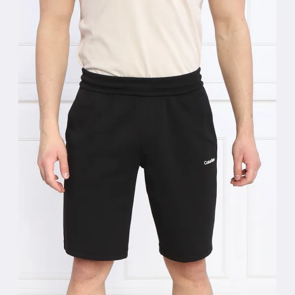 

Шорты стандартного кроя Calvin Klein, черный