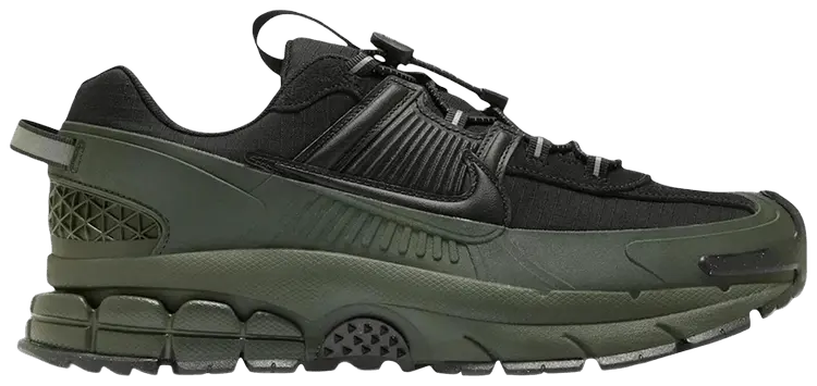 

Кроссовки Nike Zoom Vomero Roam Winterized, зеленый