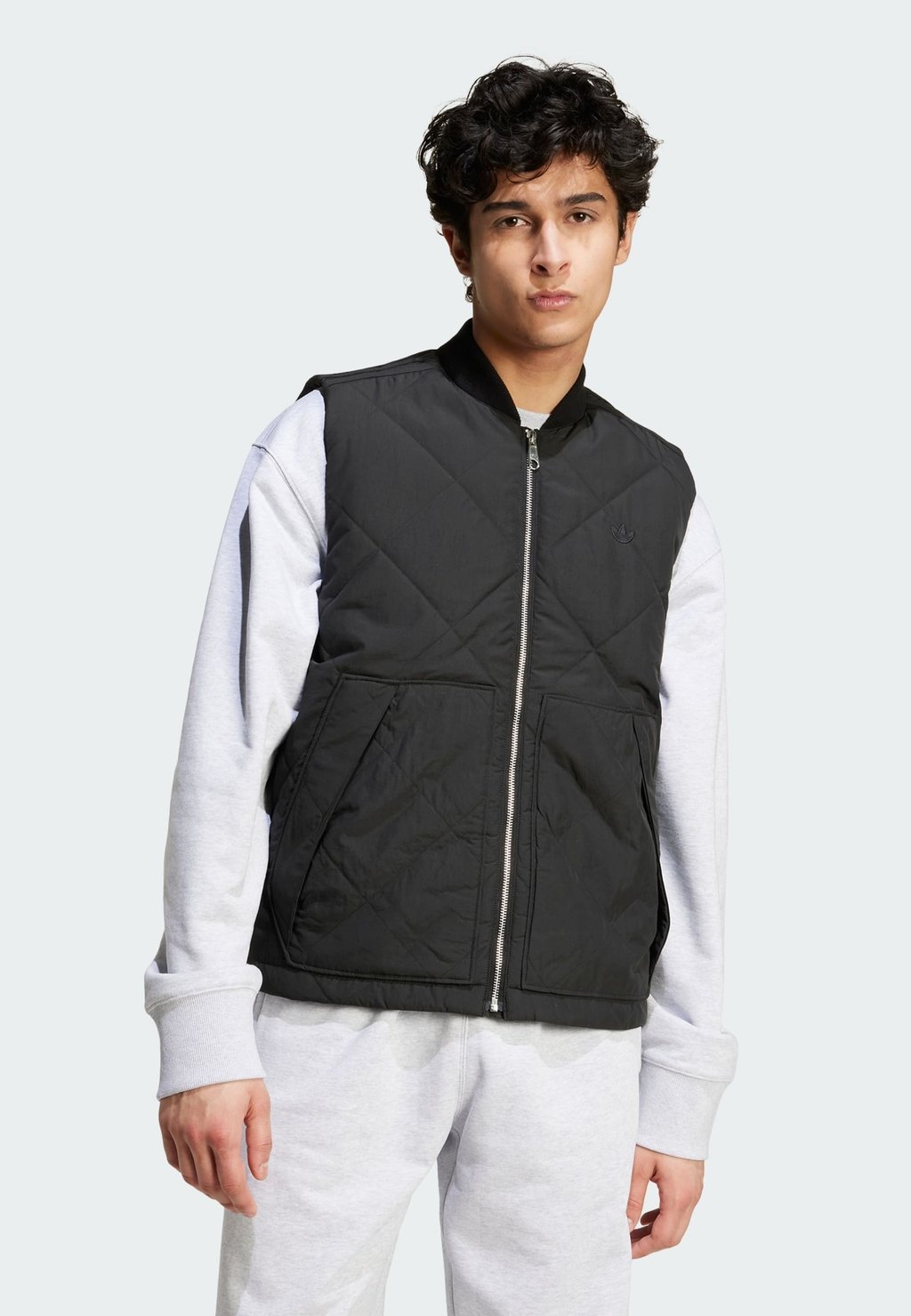 

Жилет PREMIUM ESSENTIALS NYLON QUILTED Adidas Originals, черный