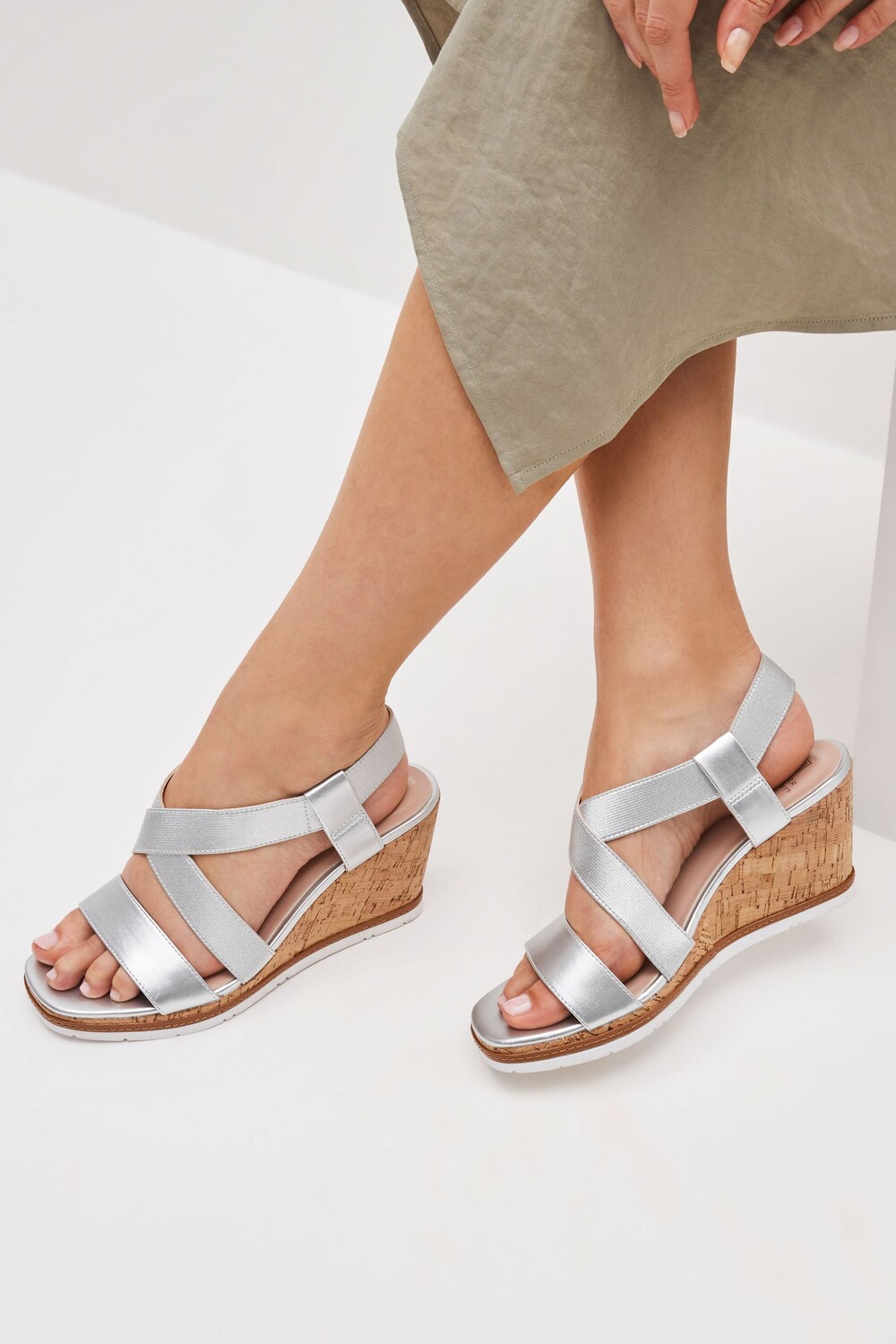 

Туфли на танкетке с эластичными ремешками Forever Comfort Next