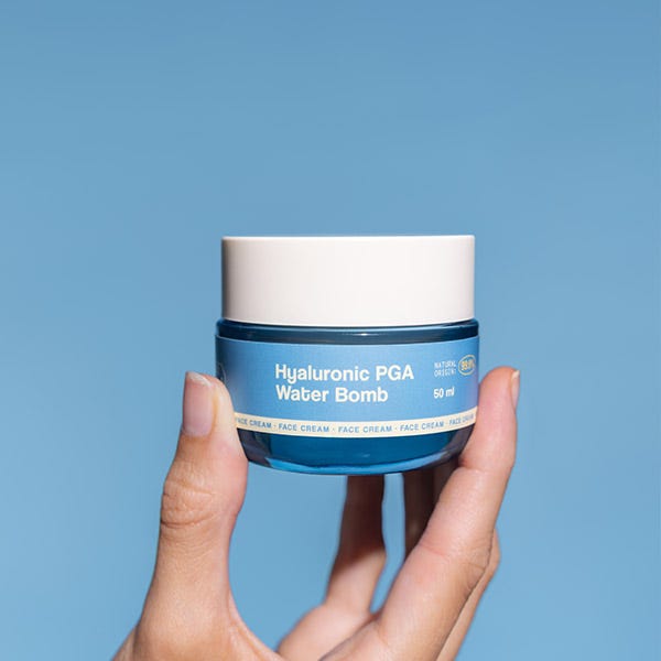 Крем для лица Freshly Cosmetics — Ультралегкий -часовой увлажняющий Hyaluronic PGA Water Bomb, 50 мл — фото 2