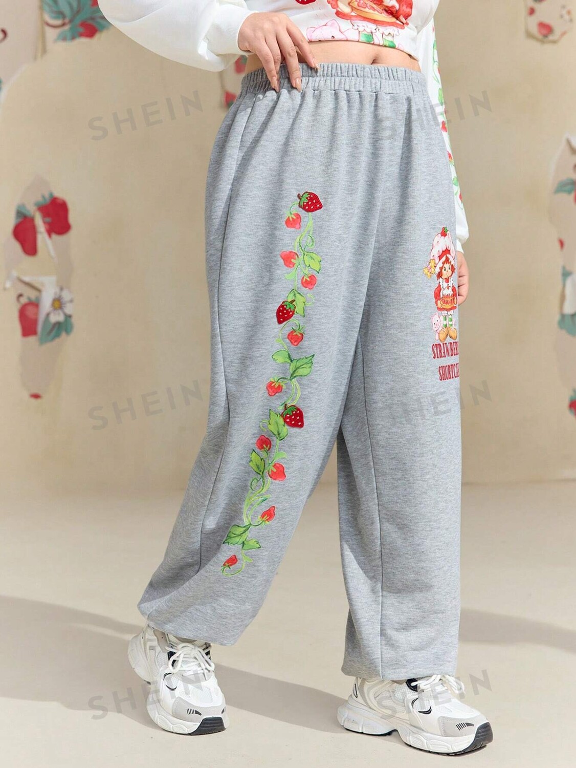 

Клубничное песочное печенье Strawberry Shortcake X Shein, серый