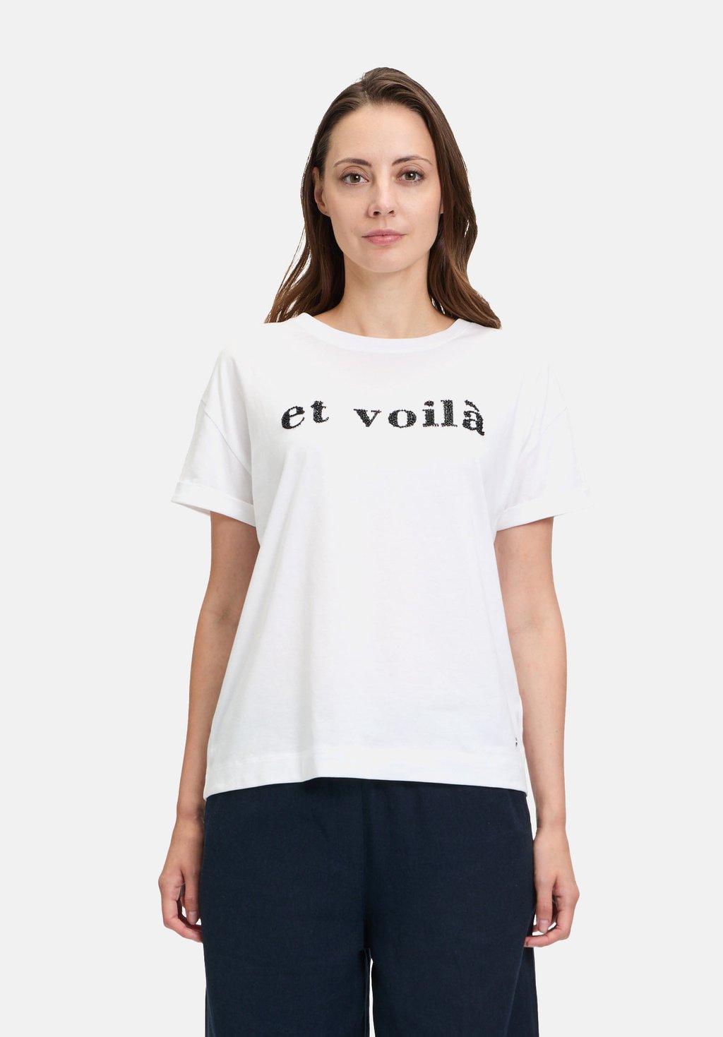 

Футболка с принтом CASUAL-SHIRT MIT STICKEREI Betty & Co, белый