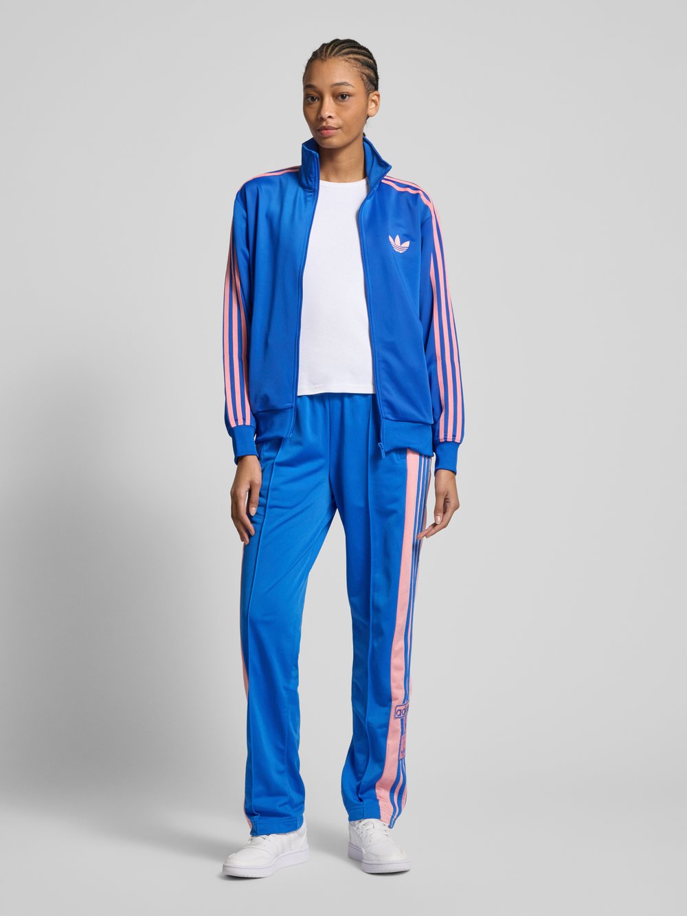 

Спортивные брюки прямого кроя с фиксированными стрелками adidas Originals