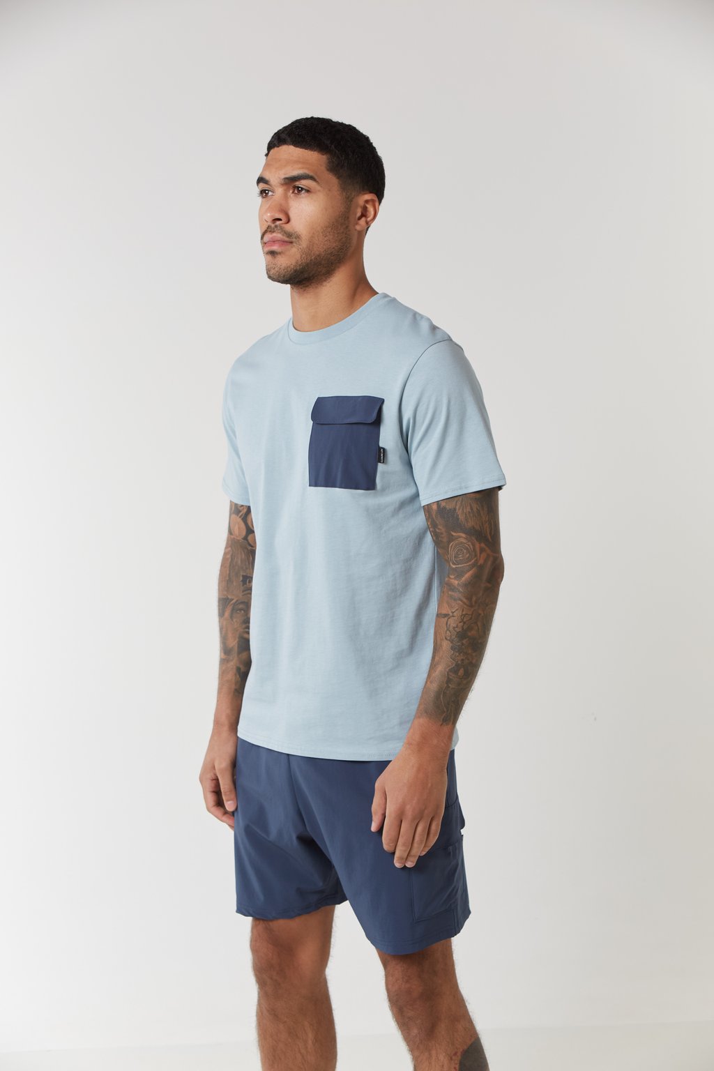 

Шорты CONTRAST POCKET TWINSET CLOSURE London, синий