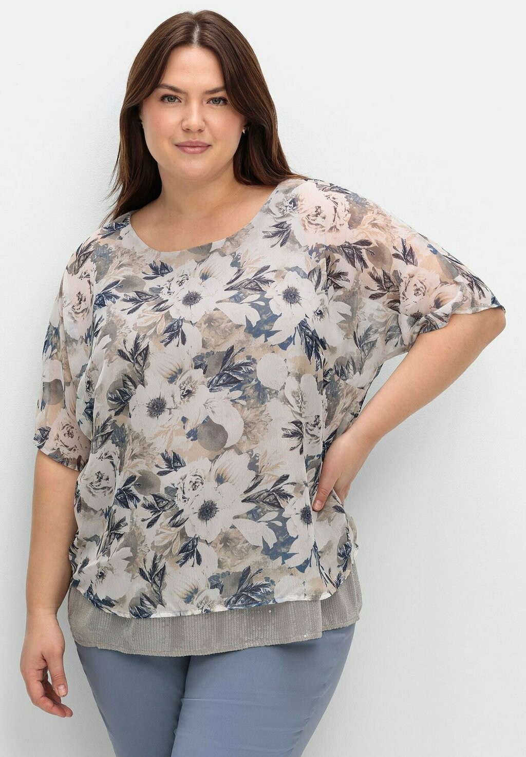 

Футболка с принтом LAGENLOOK Sheego, серый