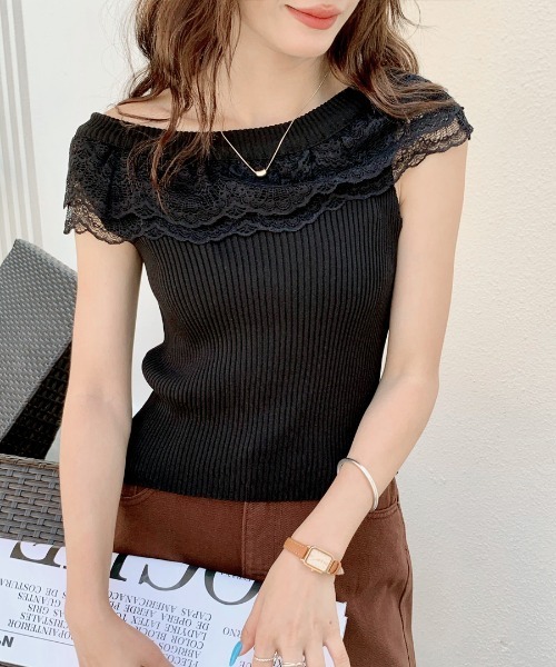 

Топ с кружевной оборкой и открытыми плечами REMUR, черный