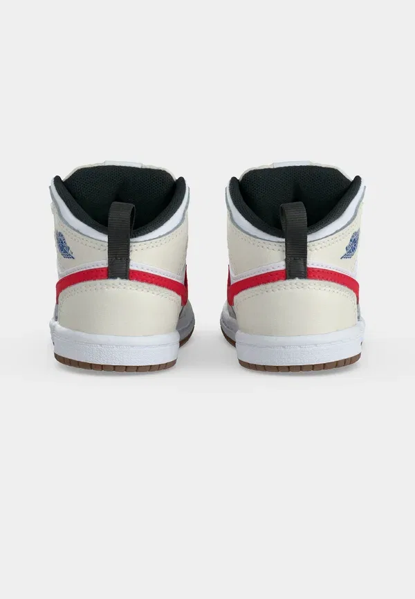 Кроссовки детские Jordan 1 Mid, цвет фантом/гейм роял/белый/сейл/университет ред/офф нуар — фото 4