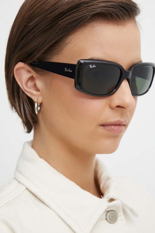 

Солнцезащитные очки Ray-Ban, черный