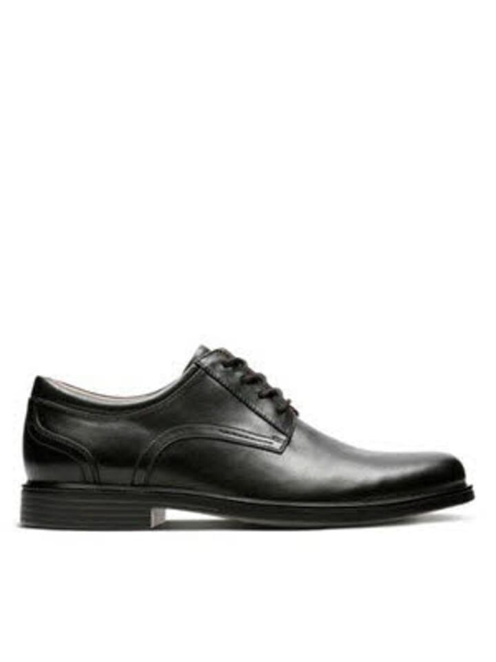 

Туфли на шнуровке Clarks, черный