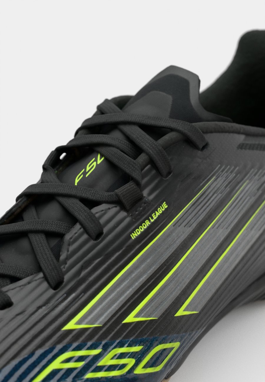 Кроссовки Adidas Performance F50 LEAGUE INDOOR FOOTBALL BOOTS, Core Black/Iron Metallic/Lucid Lemon/Black — фото 3
