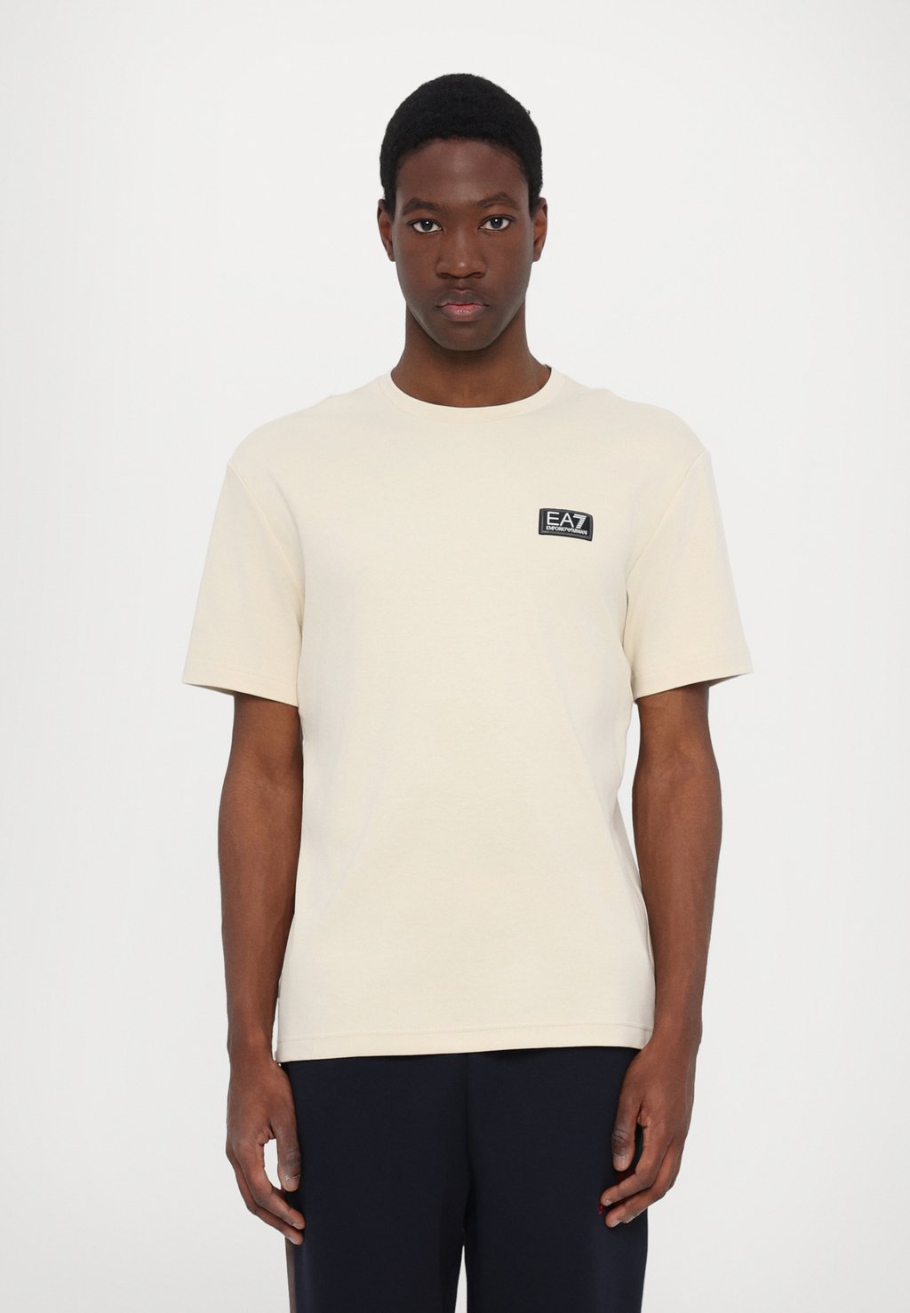 

Базовая футболка EA7 Emporio Armani, белый