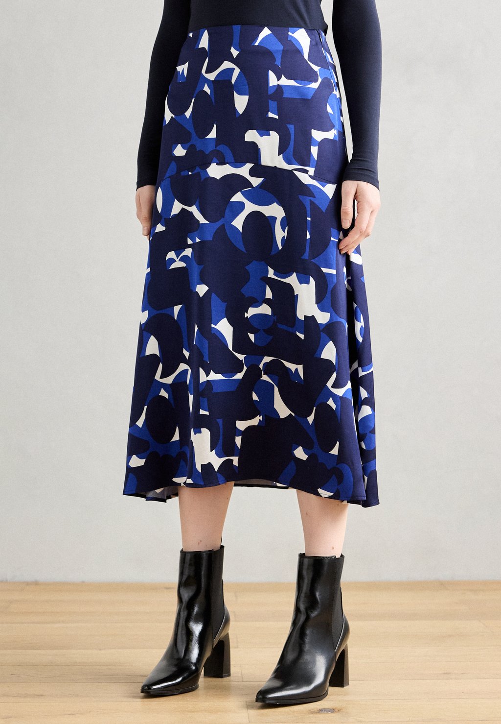 

Юбка А-силуэта SKIRT MIDI LENGTH FLARED SHAPE CUTLINE PRINTED Marc O'Polo, темно-синий