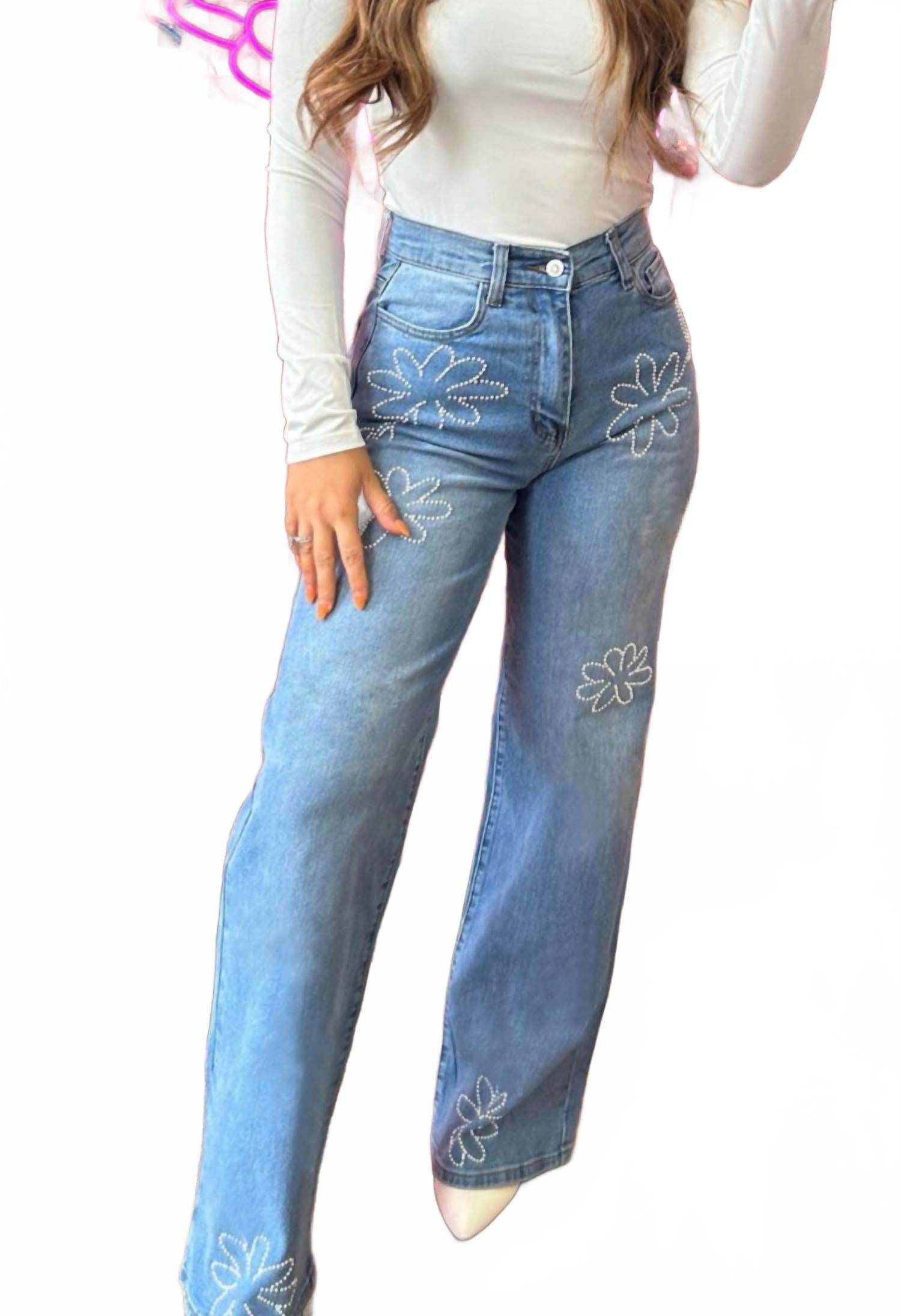 

Джинсы в светло-голубом цвете с декоративными стразами и цветочным принтом Dear lover
