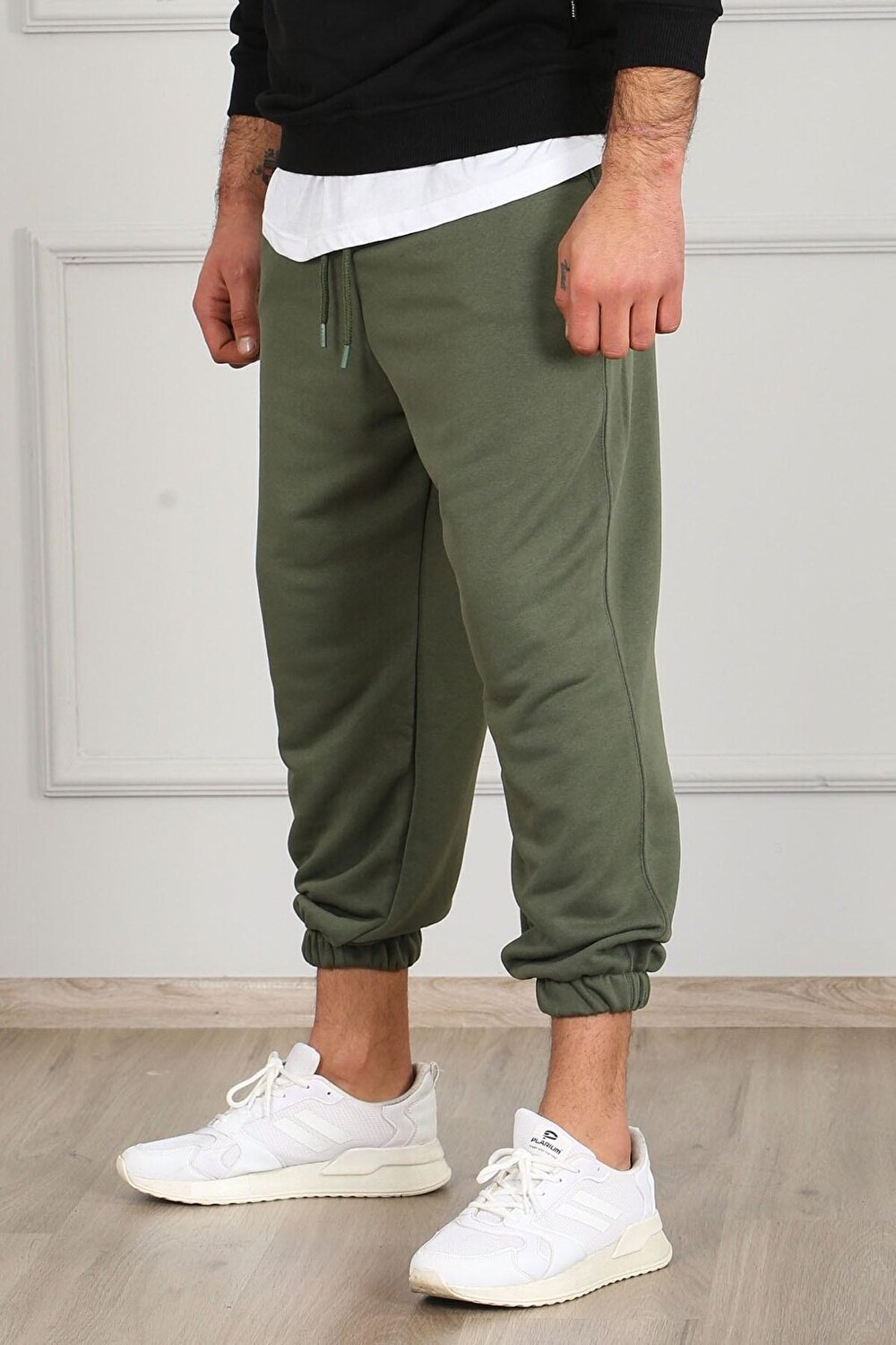 

Мужской спортивный костюм цвета хаки Oversize с короткими штанинами 4832 MADMEXT