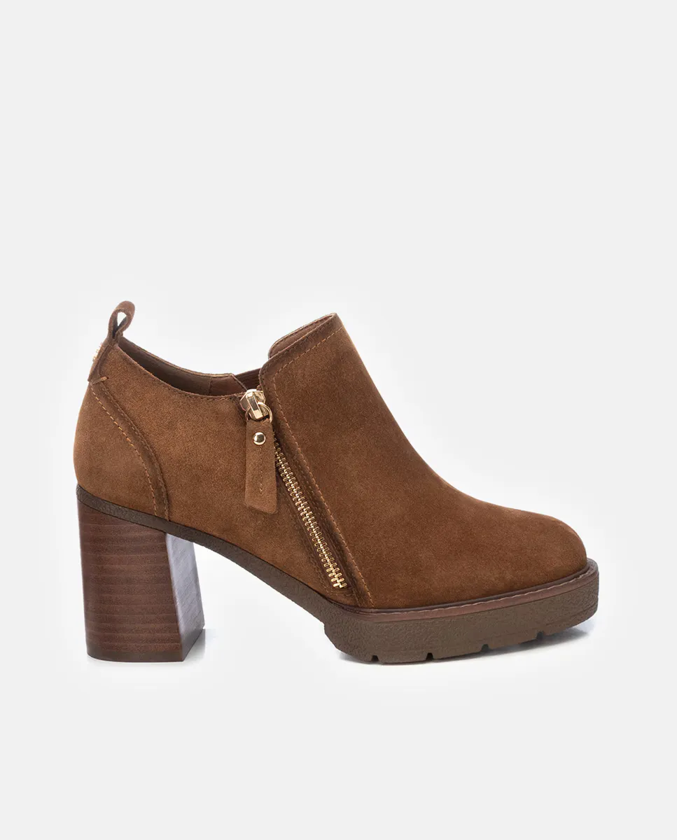 

Женские кожаные ботильоны на молнии Carmela, цвет Camel