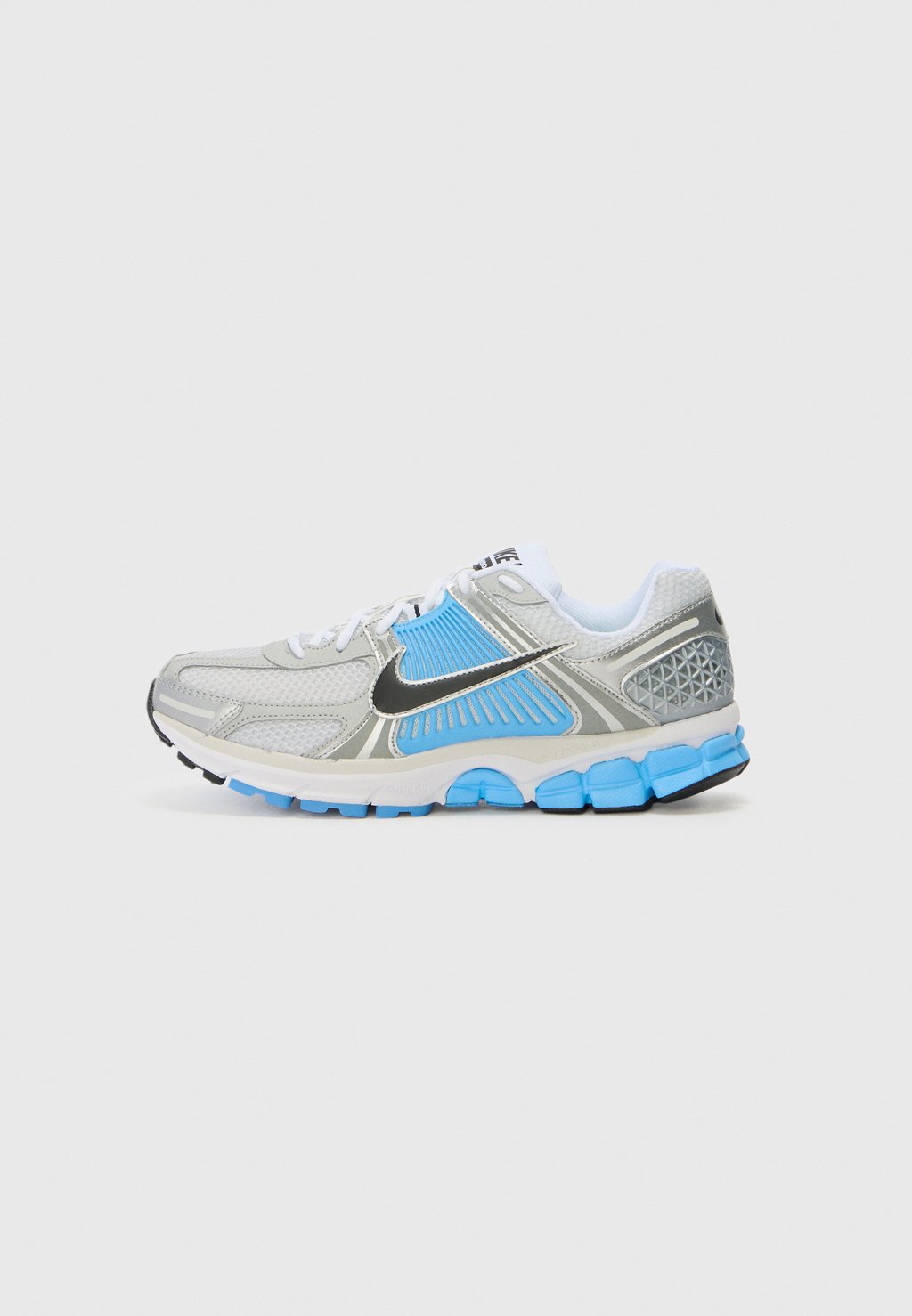 

Кроссовки ZOOM VOMERO 5 Nike Sportswear, белый